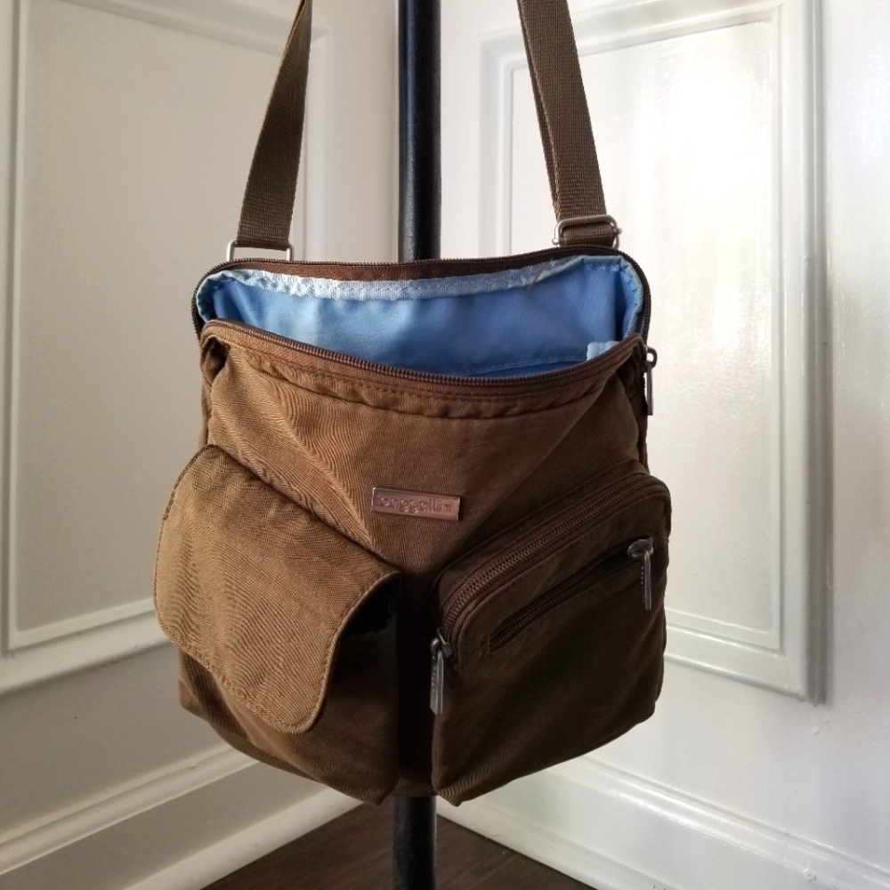 Baggallini crossbody bag